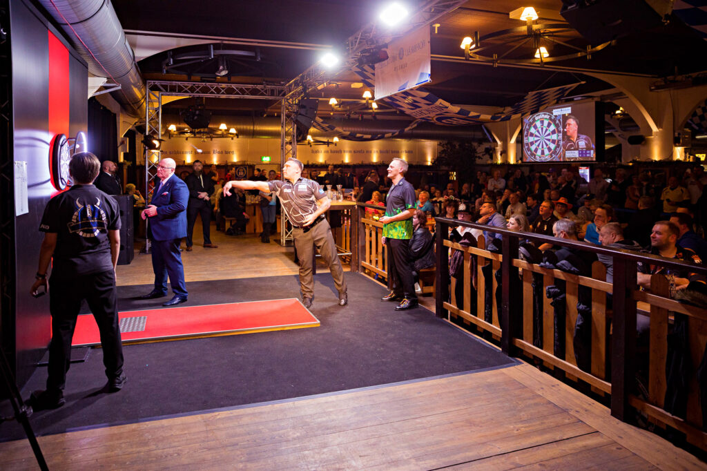 Dartshow im Hofbraeu Berlin