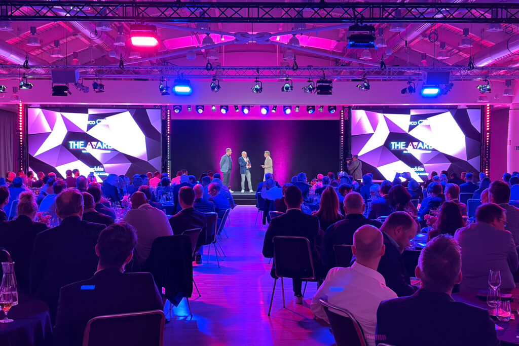 AVard 2025 Professional System 1